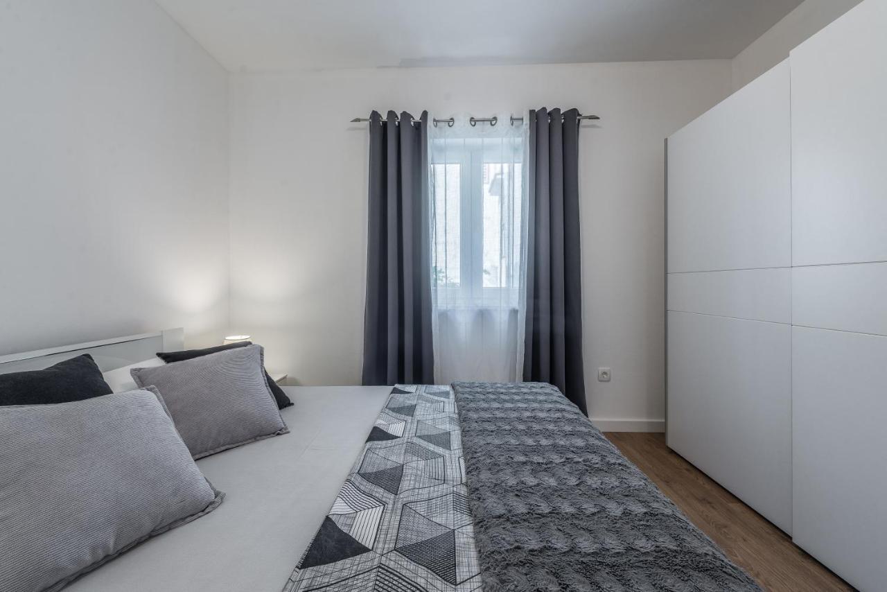 Holiday Home Bajlo Apartment With Three Bedrooms Zadar Exterior foto